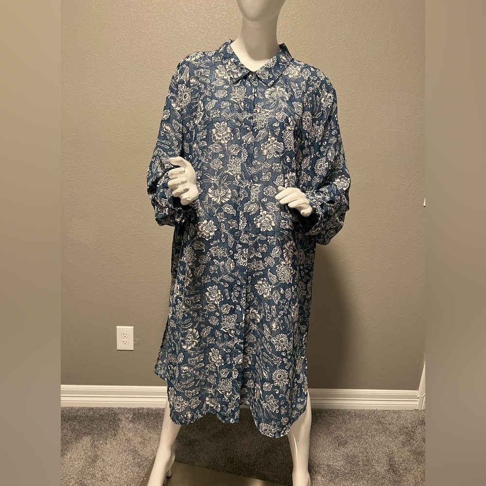 Catherines Womens Shirt Dress
Size 26/28W Floral Roll Tab
Sleeve Button-Up